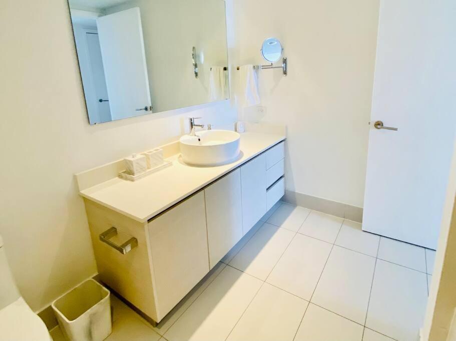 Beachwalk 1B-1B Apmt Amazing View 12A Hallandale Beach Ngoại thất bức ảnh